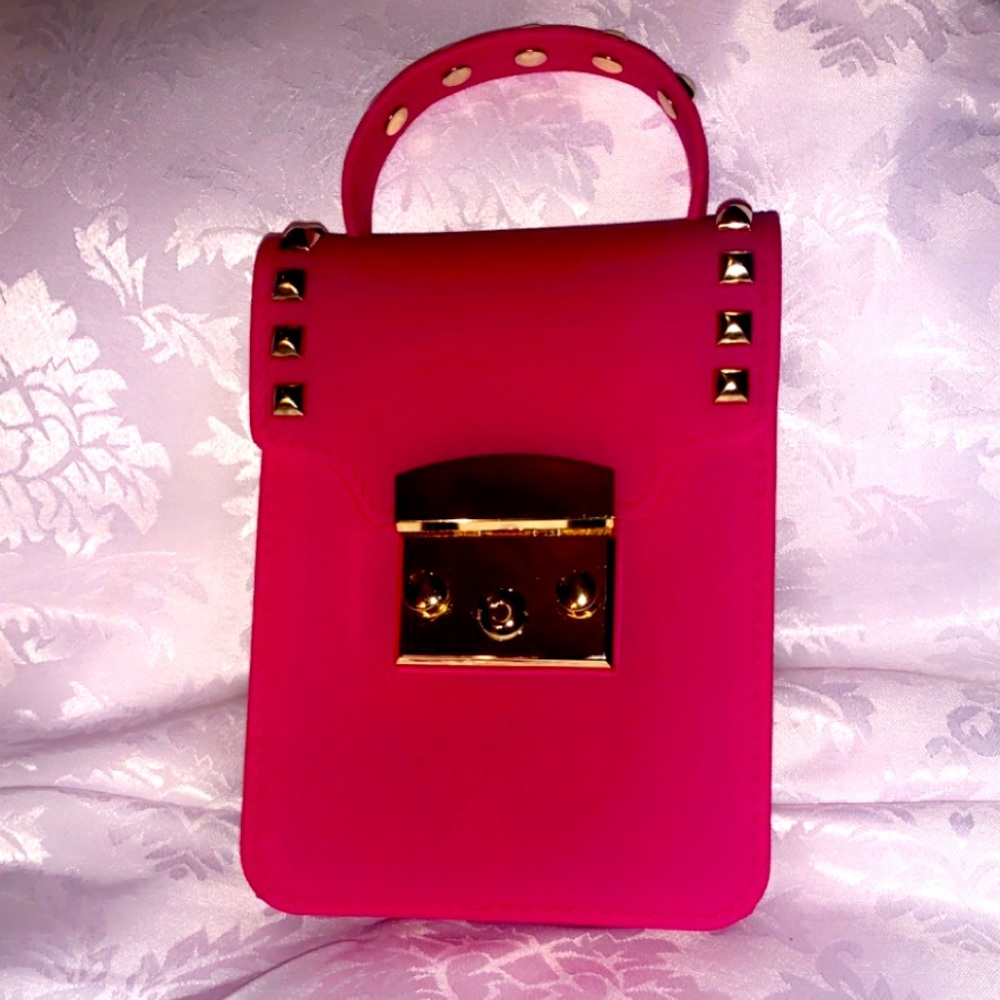 Nice cute leather bag for very cute occasion brand by Siyani allure